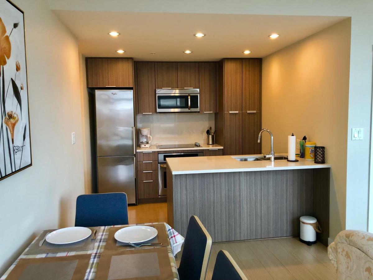 Apartmán Downtown 2 Beds/2Bath With Huge Patio& Parking! Victoria Exteriér fotografie